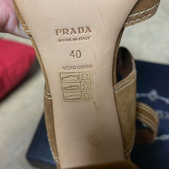 Prada heels - Picture 2 of 6